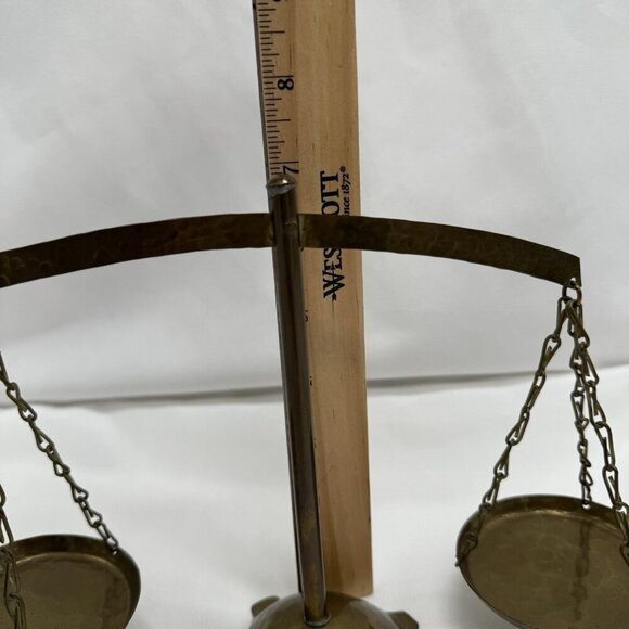 Vintage Hammered Brass Balance Decorative Scale Balance - Picture 9 of 10
